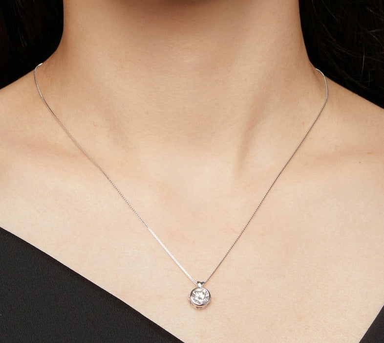 Tanisy 1Ct Round Moissanite Pendant Necklace for women