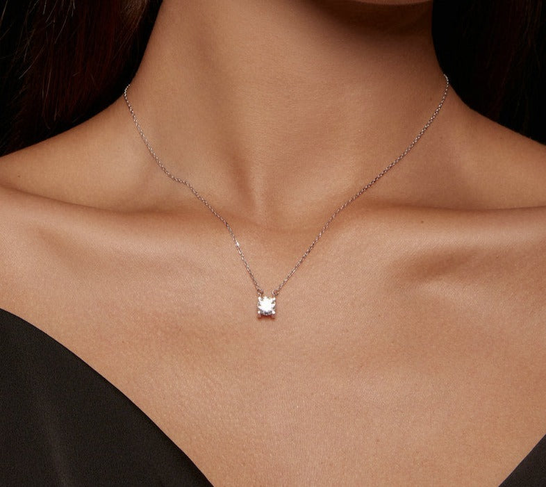 Luxury Moissanite Diamond Classic Round Pendant Necklace for women